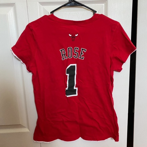 BULLS T SHIRT - Picture 3 of 4